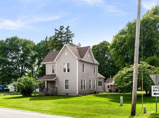708 N Mill St, Le Roy, IL 61752