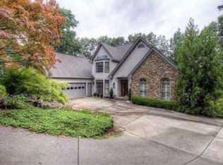 9070 Bluffview Trce, Roswell, GA 30076
