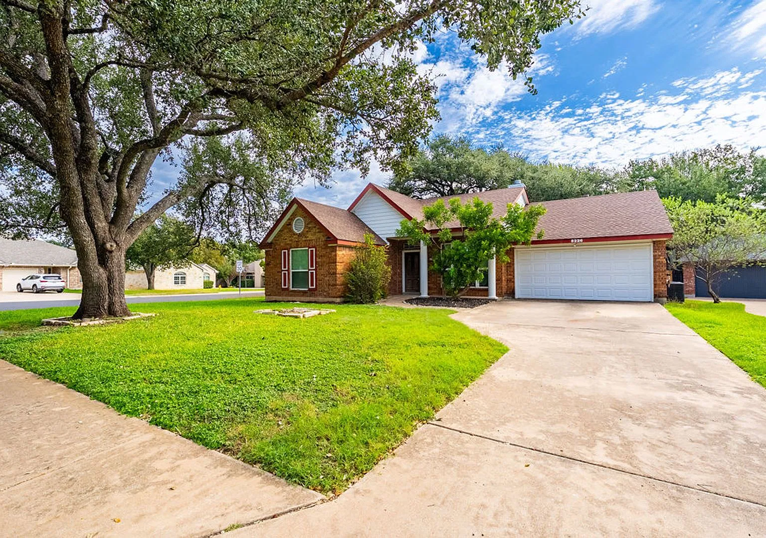 Charming 3-Bedroom Home with Spacious Backyard & Covered Deck! — Photo 1