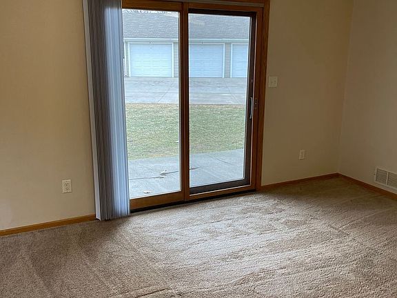 5th image of 211 Ashworth Dr #2