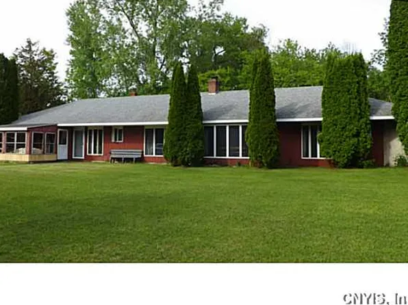 959 Number 1 Rd, Union Springs, NY 13160