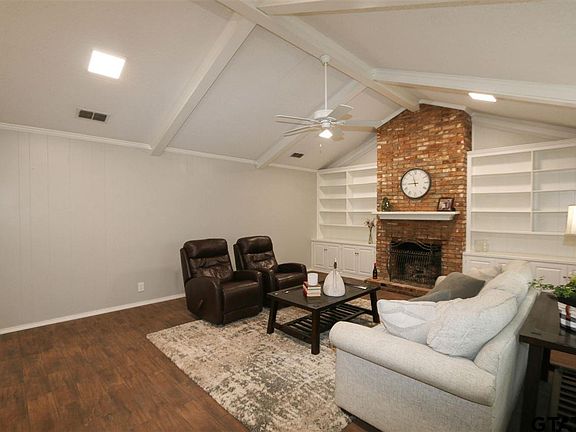 5th image of 1219 Kingsbury Dr