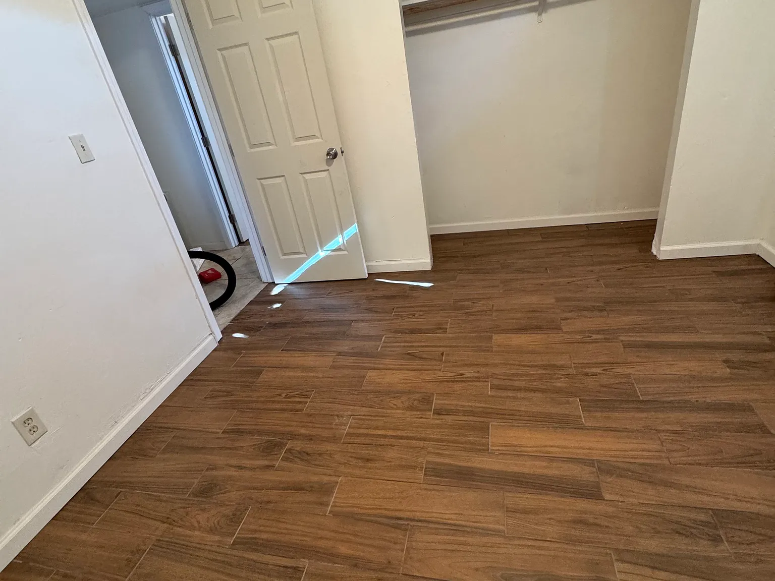2 bed, 830 sqft, $1,500 — Photo 2