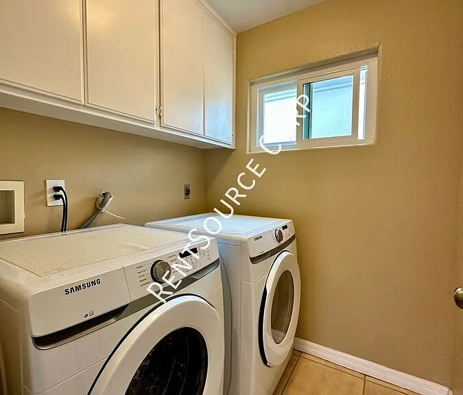 25823 Dickens Ct — Photo 14