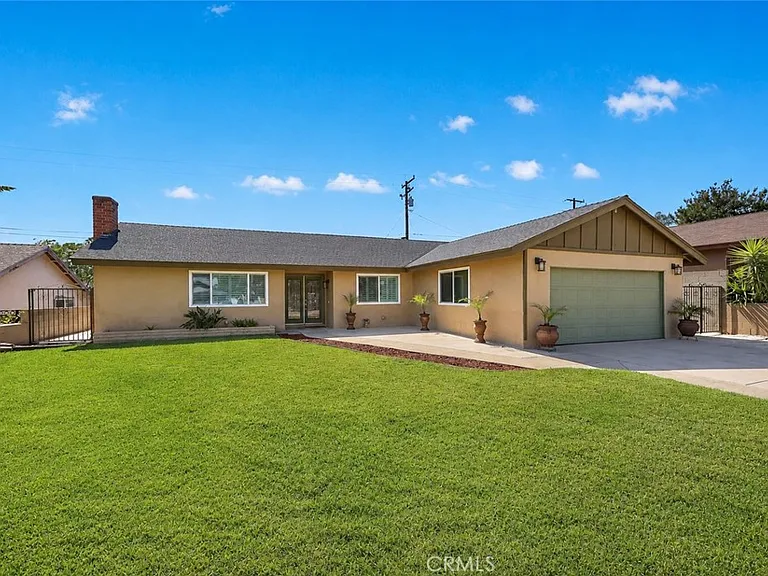 1641 Maywood Ave — Photo 1