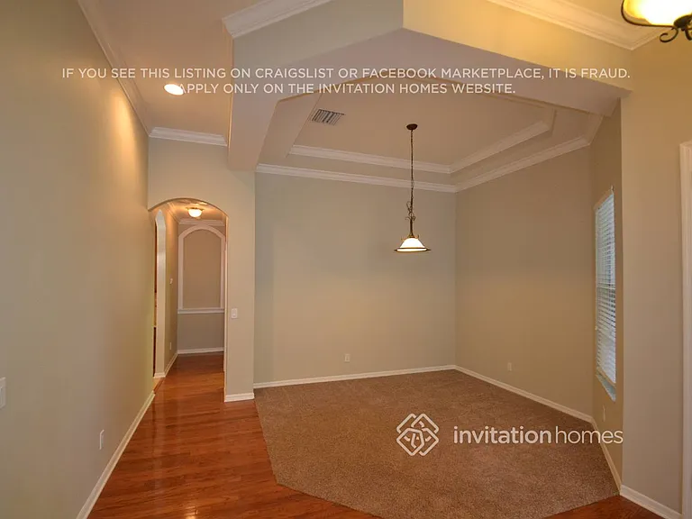 3410 Eastmonte Dr — Photo 4