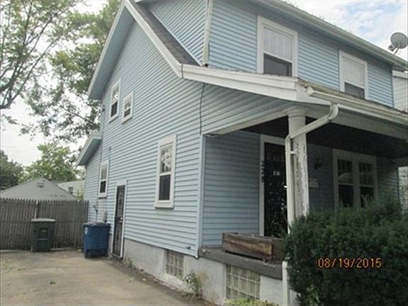4th image of 228 E Hillcrest Ave