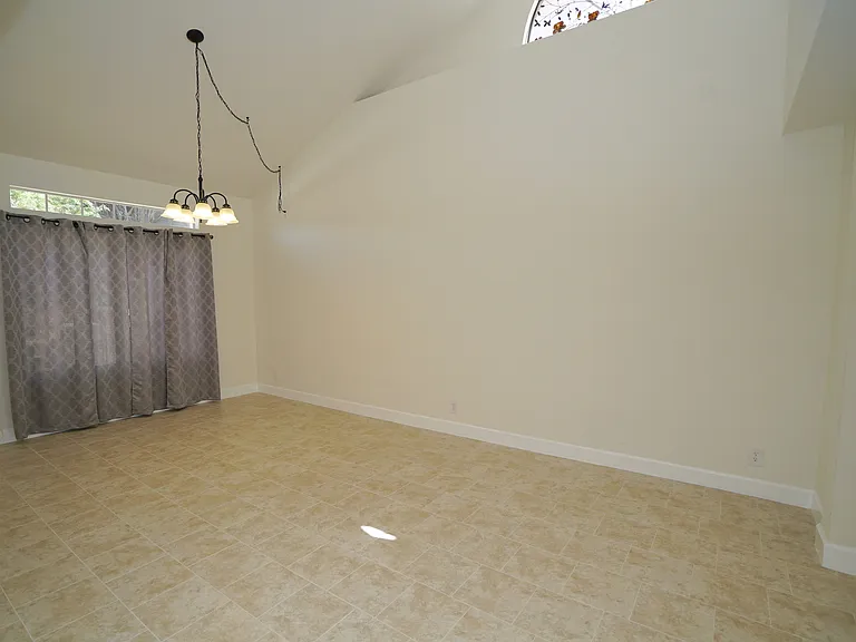 27727 Spandau Dr — Photo 10