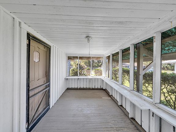 2nd image of 641 SW Horry Ave