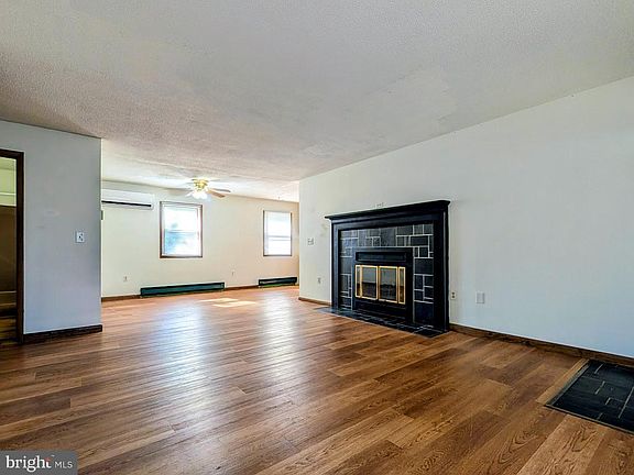 4th image of 534 N 5th St