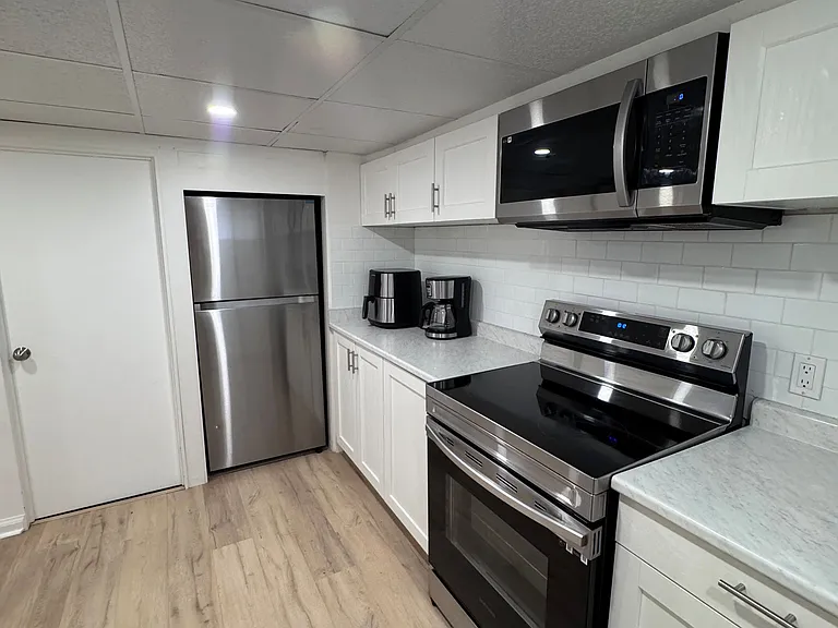 26 Beaverbrook Ave #BASEMENT — Photo 2
