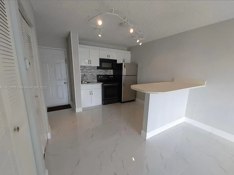 8260 SW 210th St #215 — Photo 8