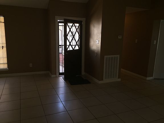 4th image of 1622 Oakbury Dr