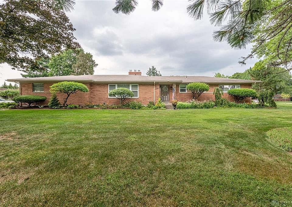 1st image of 244 Sanderson Dr