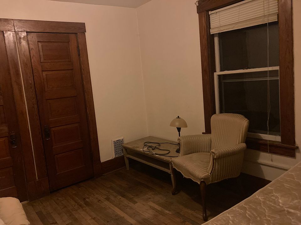 2nd image of 10 Elm St