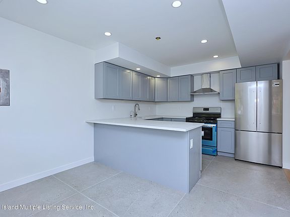4th image of 8 Dreyer Ave