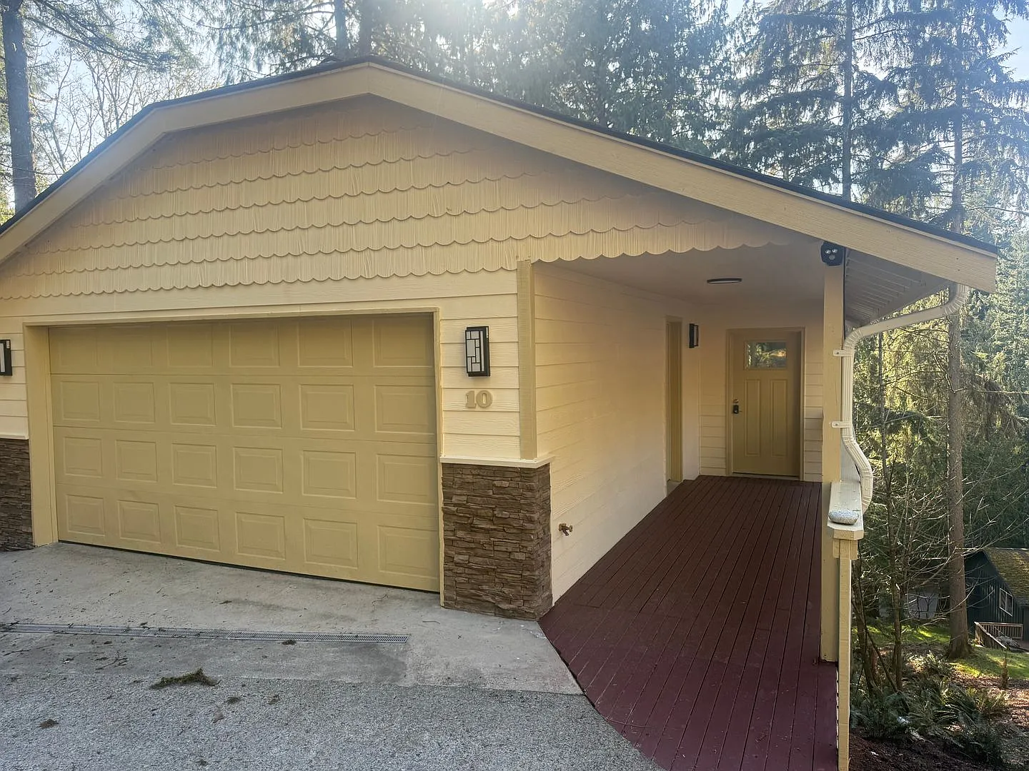 10 Sandalwood Cir #B photo 1