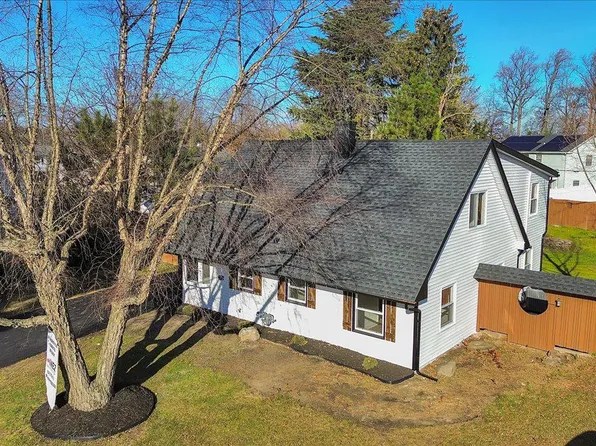 5 Perennial Ln, Willingboro, NJ 08046