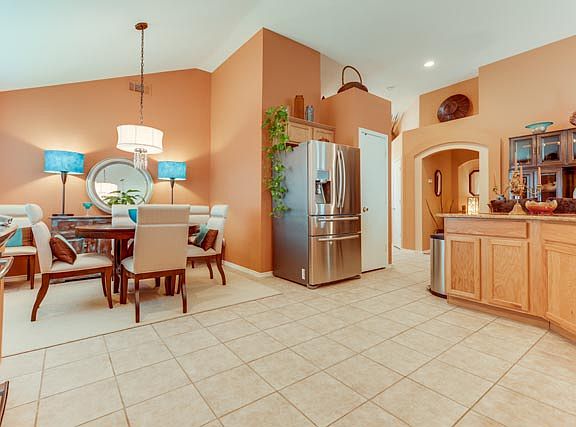 5th image of 416 Willowlake Dr