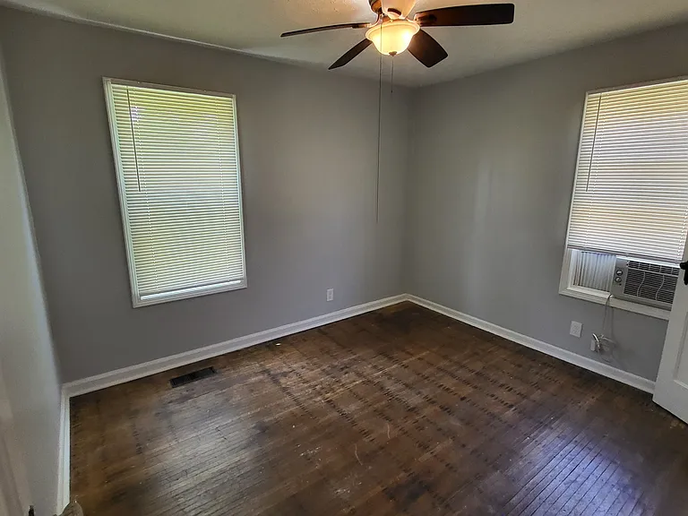224 N Tacoma Ave #B — Photo 8