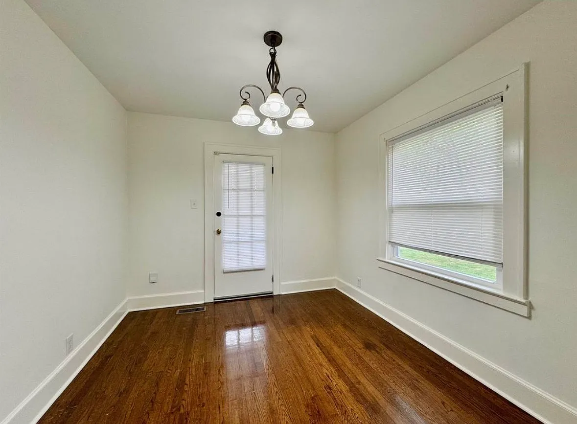 4 bed, 1500 sqft, $2,000 — Photo 4