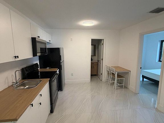 2nd image of 8211 Biscayne Blvd #2