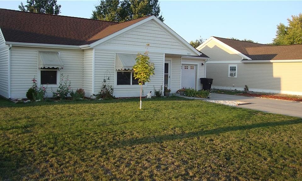 1st image of 3883 Yorkshire Ct N