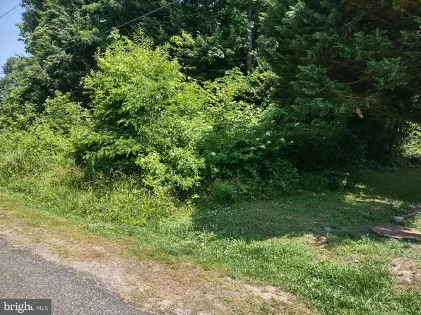 000 Mattox Ave, Colonial Beach, VA 22443