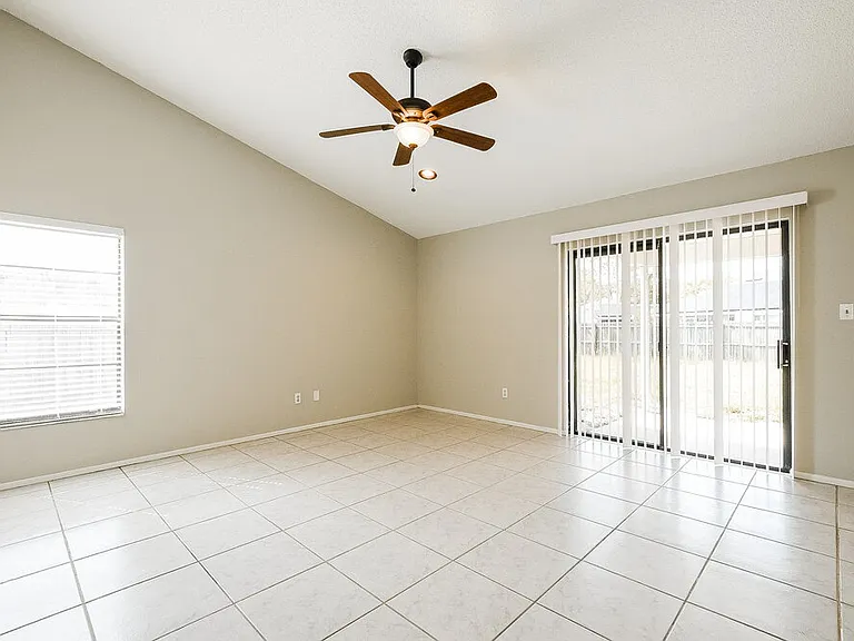 1000 Dinero Dr — Photo 4