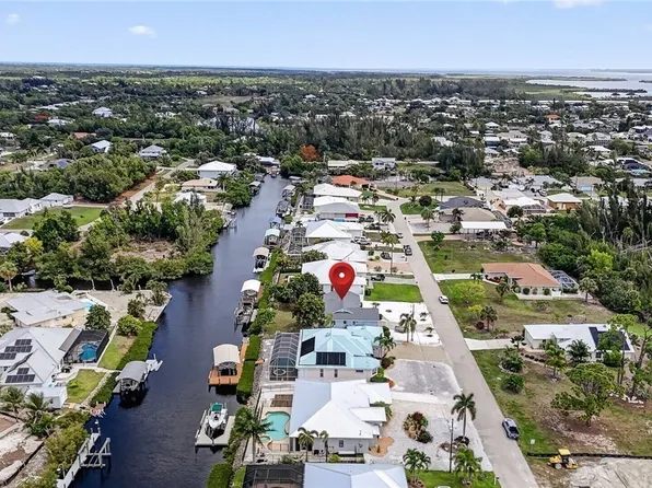 5330 Genesee Pkwy, Bokeelia, FL 33922