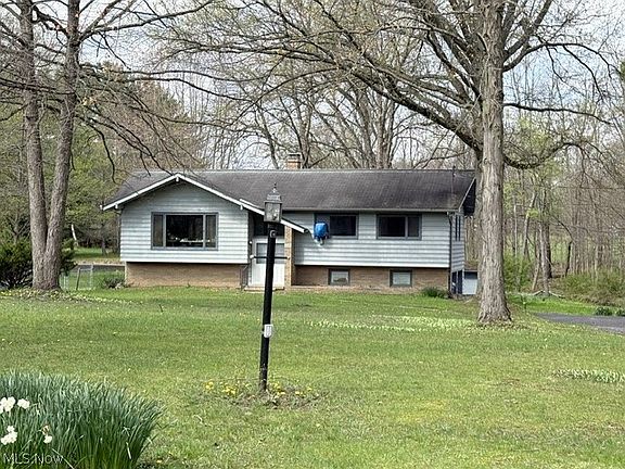 3rd image of 3545 Porter Rd