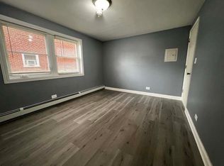 10105 Hartford Ct, Schiller Park, IL 60176