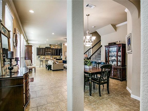 4th image of 220 Wallington Way