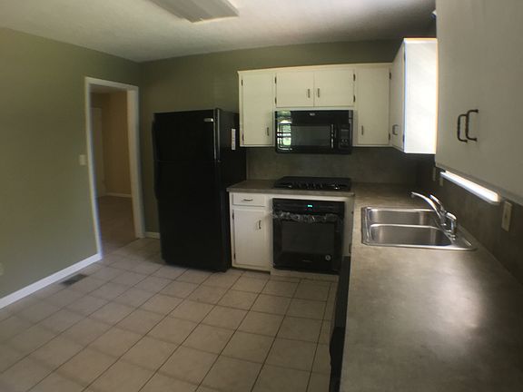 4th image of 1944 W Custer Ln