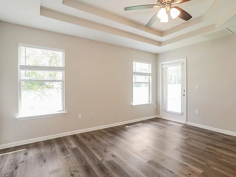 3146 Wandering Oaks Dr — Photo 10