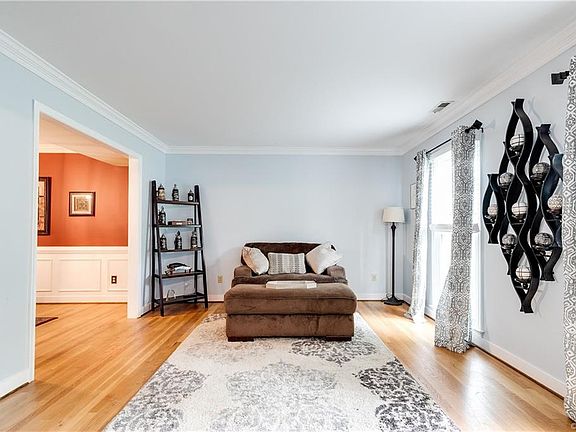 5th image of 9141 Odey Dr