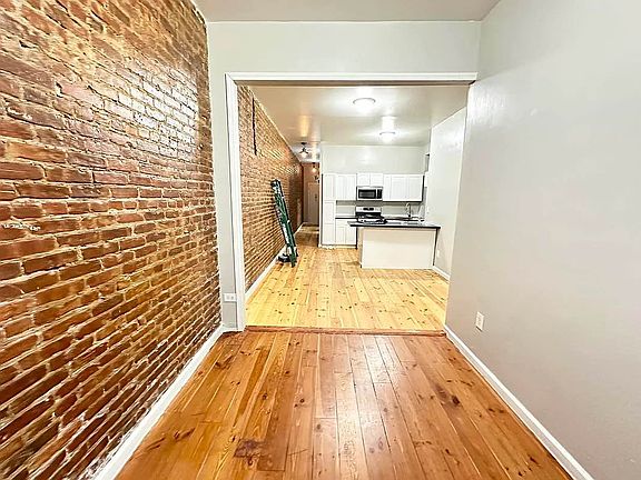 5th image of 723 Saint Nicholas Ave APT 6
