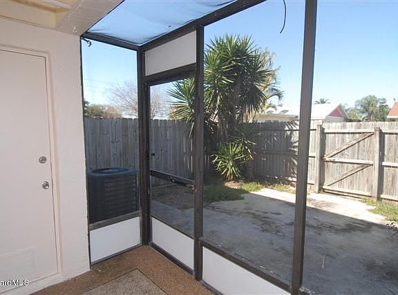 3rd image of 1040 Ashley Ave #1040