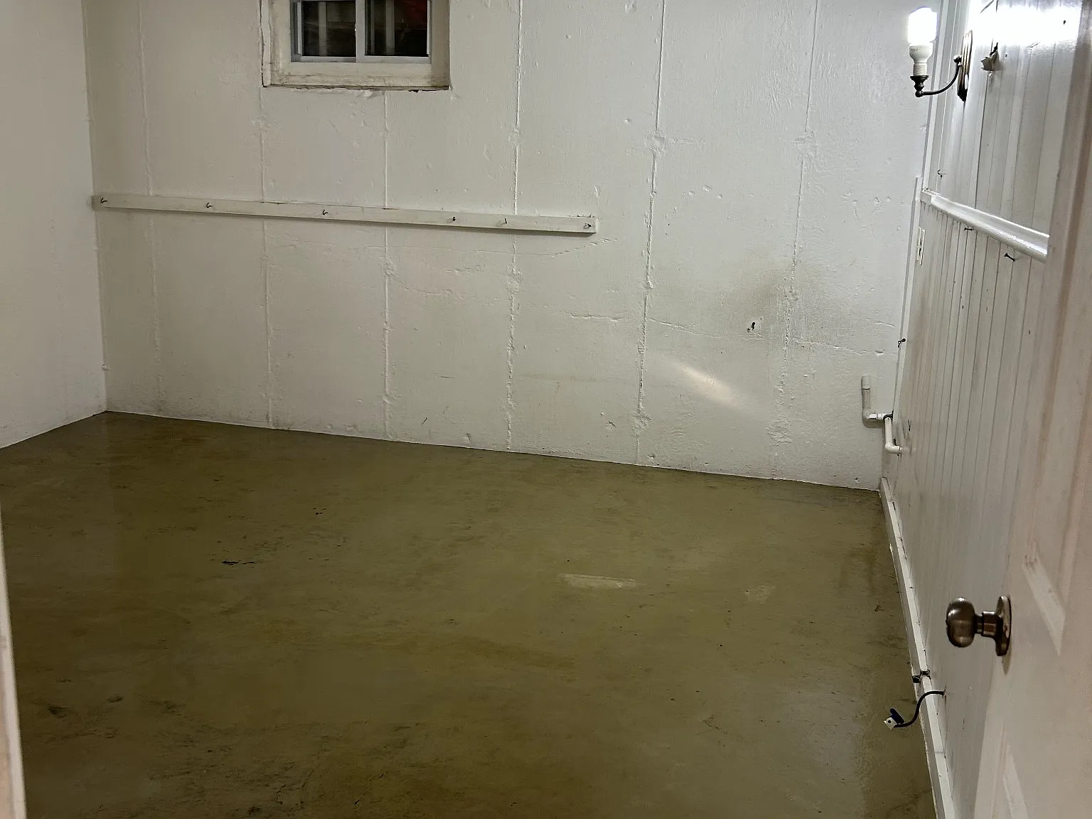 3 bed, 924 sqft, $2,500 — Photo 2