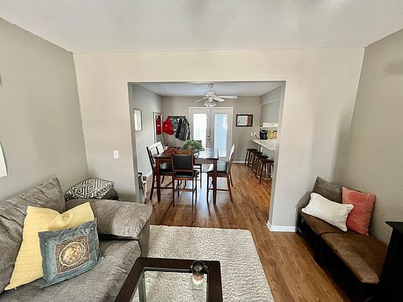 3rd image of 2416 Eaton Ave