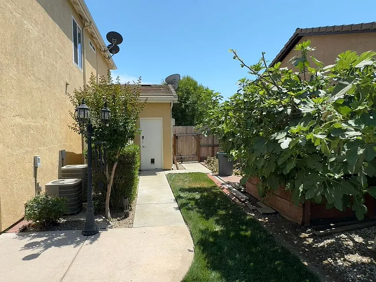 5812 W Perez Ave — Photo 11