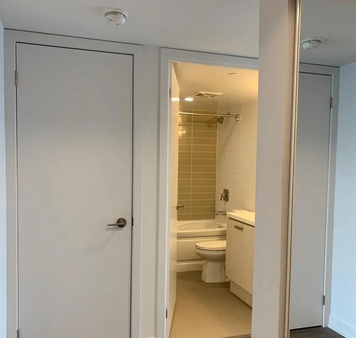Studio, $1,950 — Photo 4
