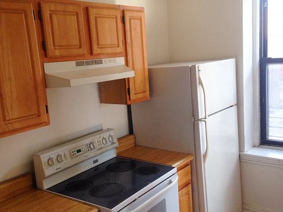 5th image of 249 E 115th St APT 2A