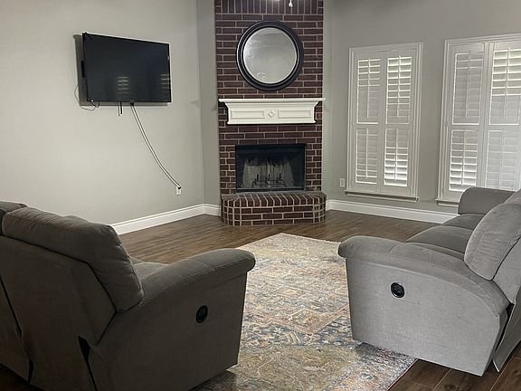 4th image of 5025 Bayberry Dr