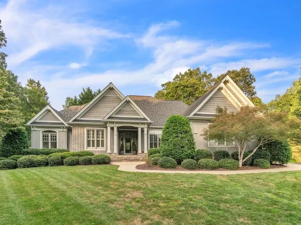 101 Winding Oaks Dr, Travelers Rest, SC 29690