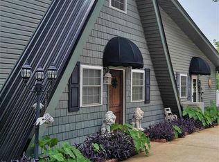 6587 Harbor Ln, Conover, NC 28613