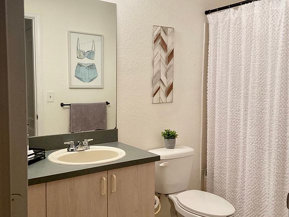 5th image of 112 SW Peacock Blvd APT 204