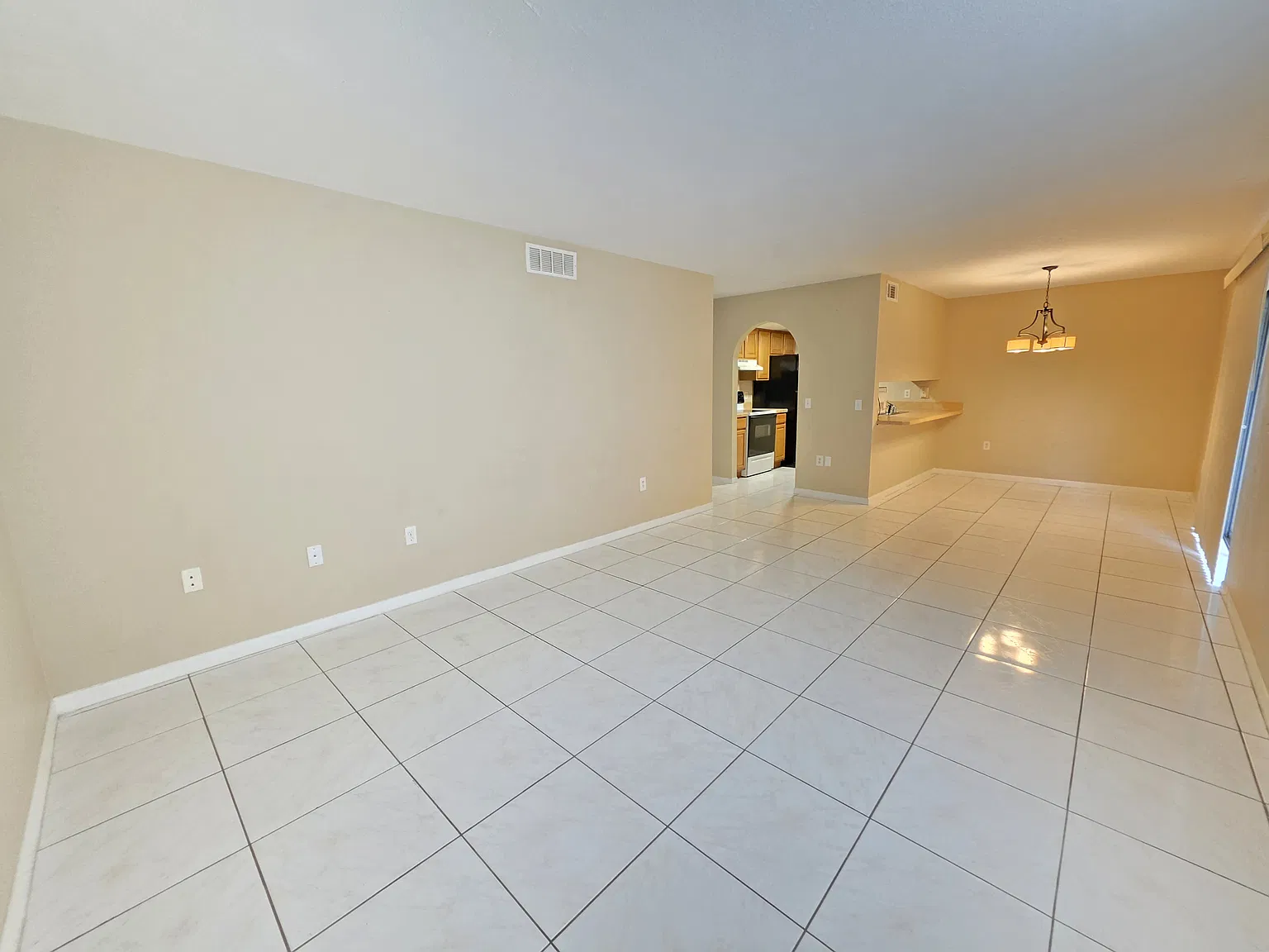 2 bed, 1.5 bath, 955 sqft, $1,250 — Photo 4