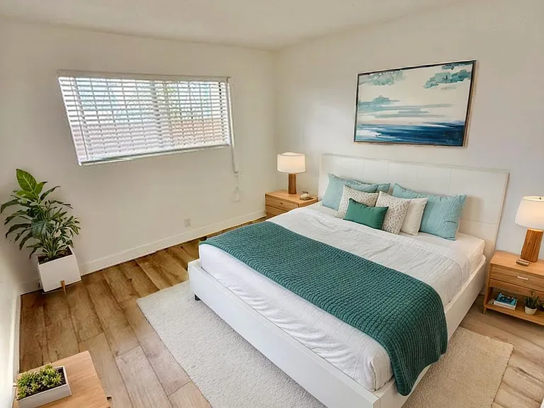 50 Rose Ave #3 — Photo 3