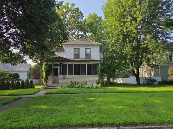 426 Van Buren St, Anoka, MN 55303